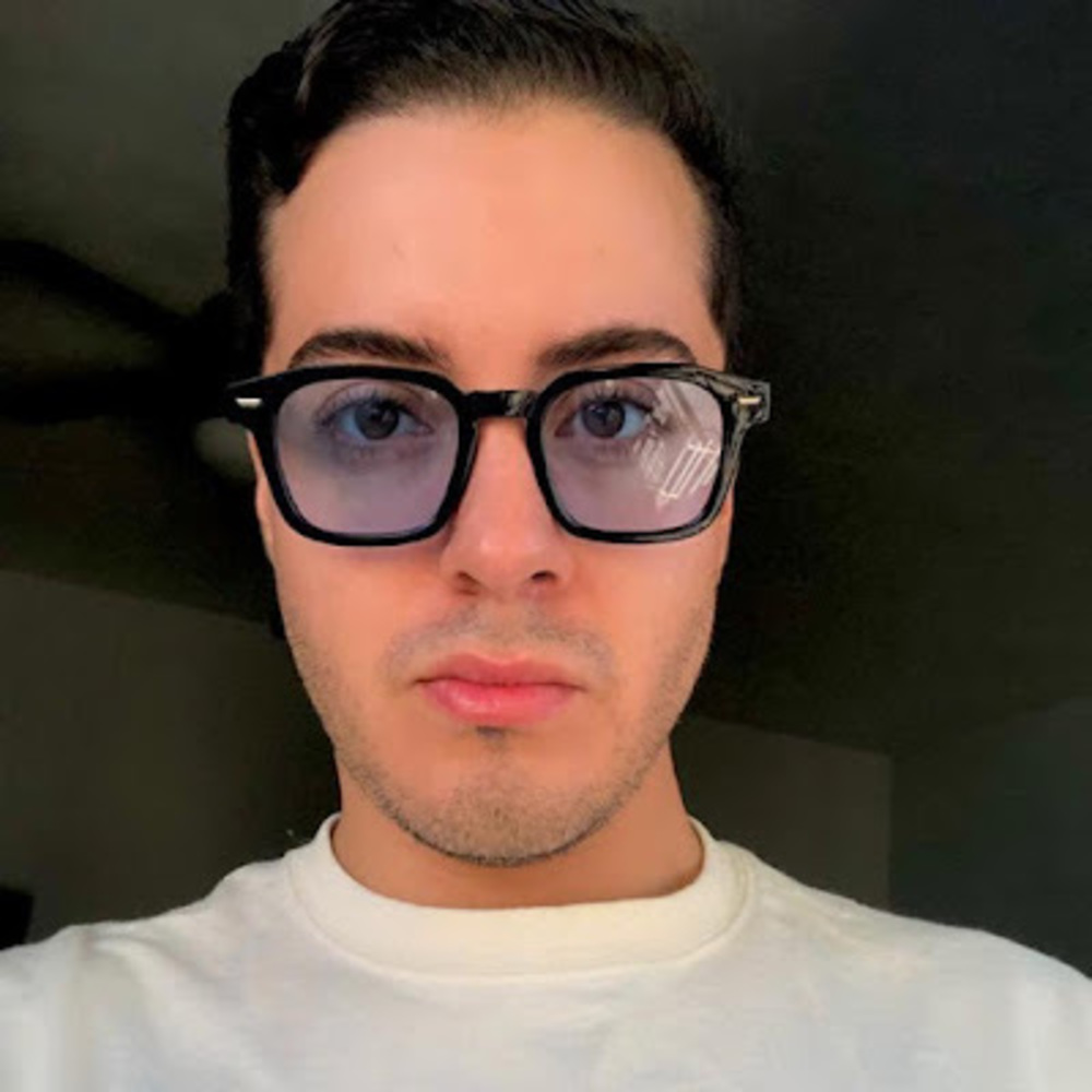 Meet your Posher, Ernesto a.